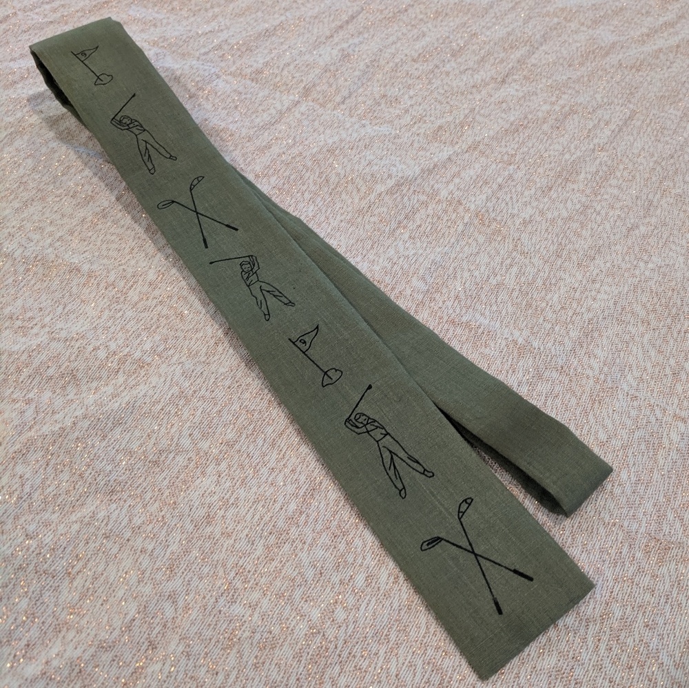 Vintage square golf tie made in Vermont Flamstead